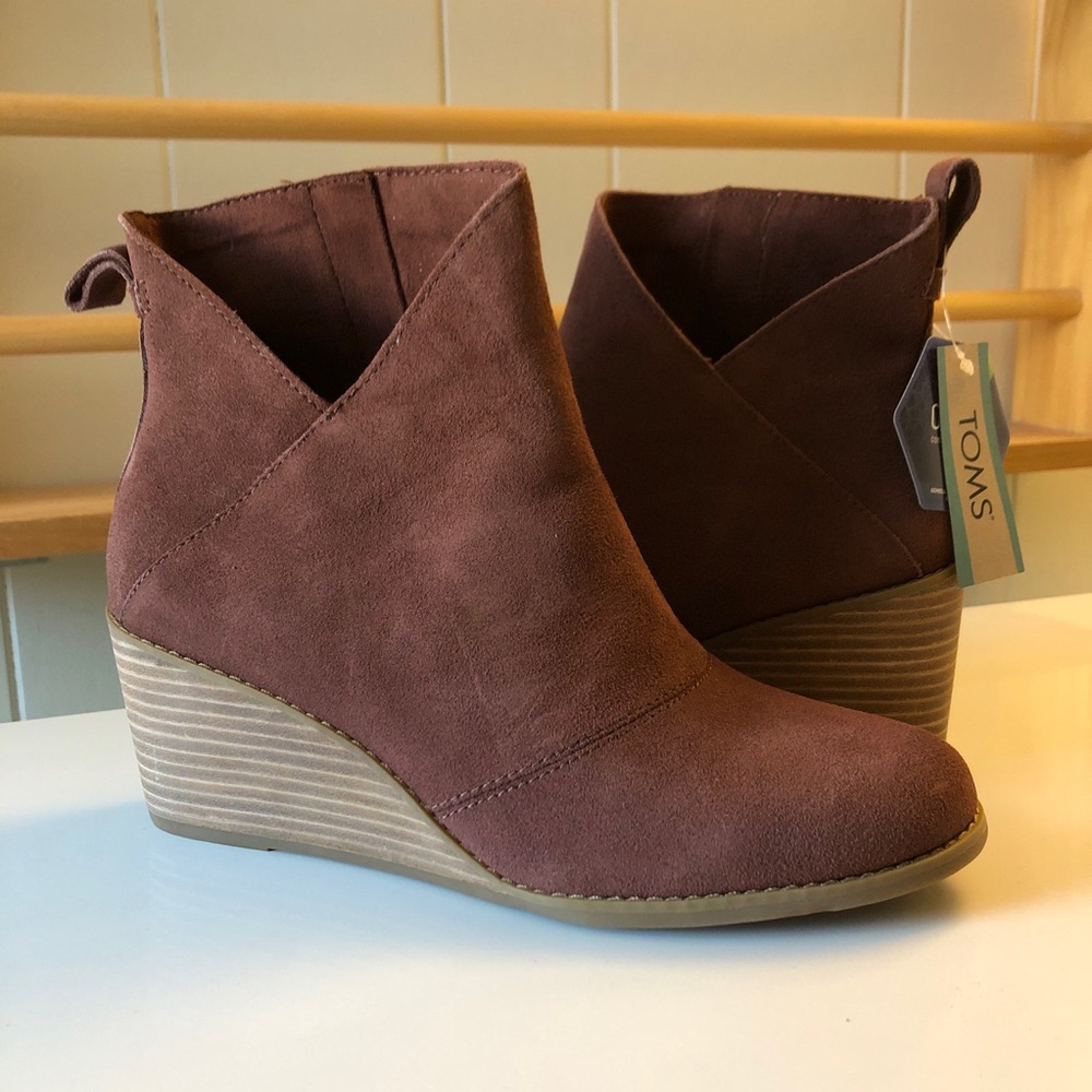 TOMS Chesnut Unisex Sutton Suede Cutout Wedge Heel Women’s Booties
